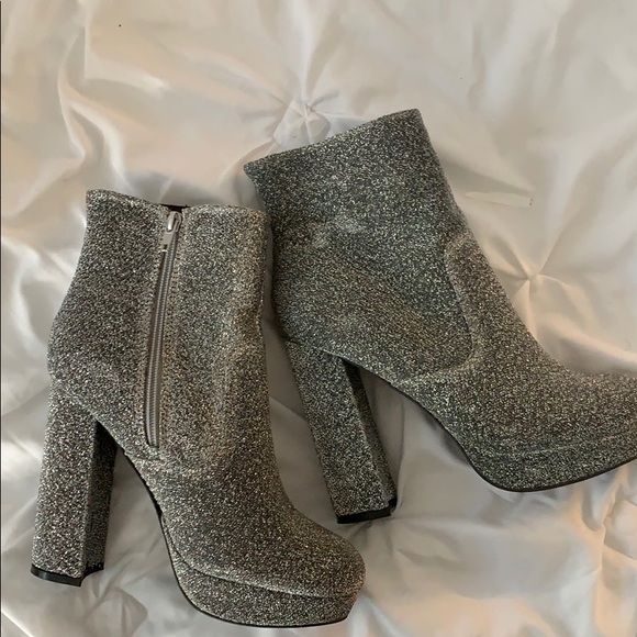 NEW Silver Ankle Boots - Picture 2 of 3